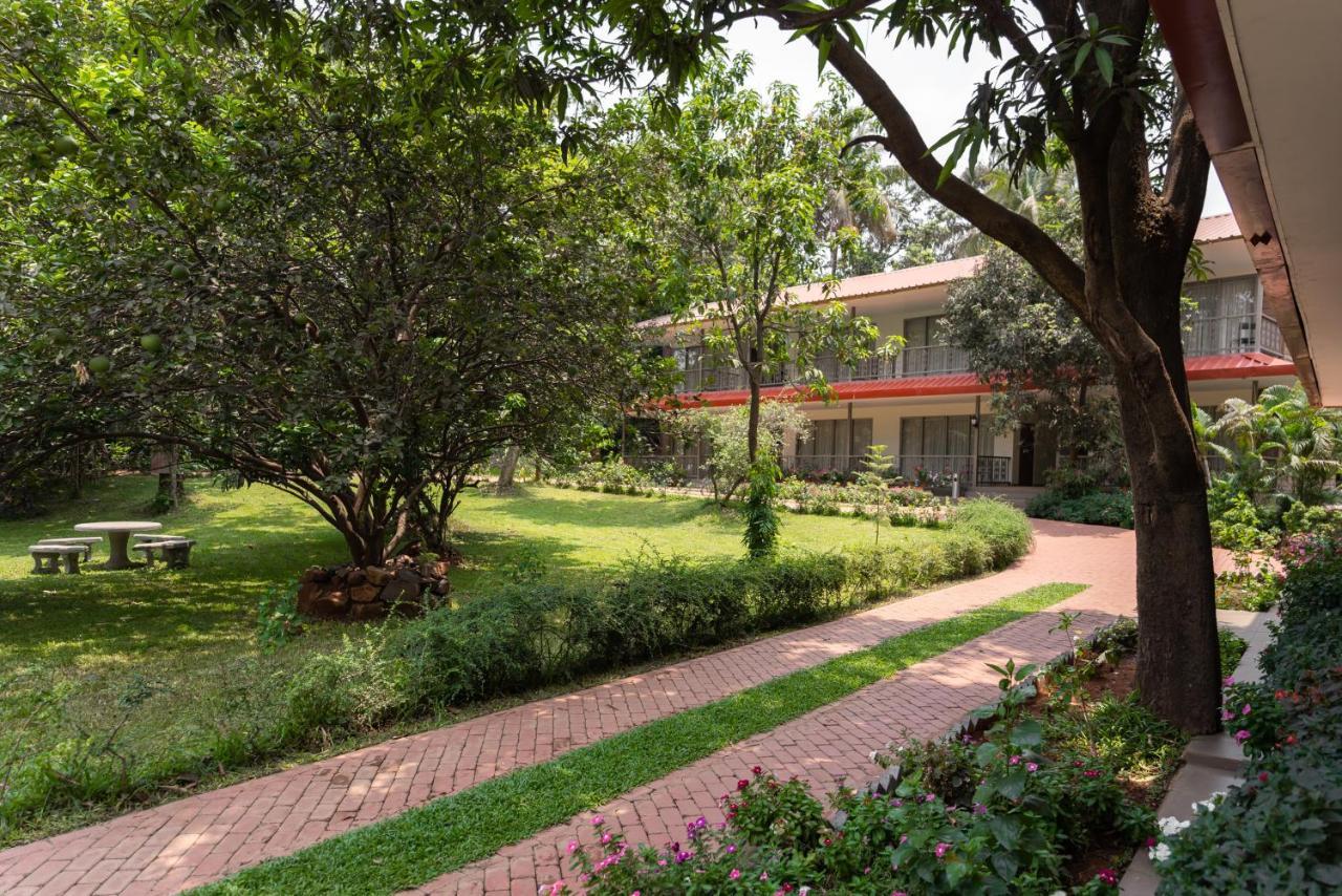 Oleander Farms, Resort